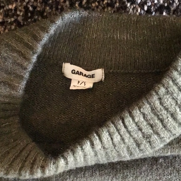 Sweaters - Picture 8 of 8